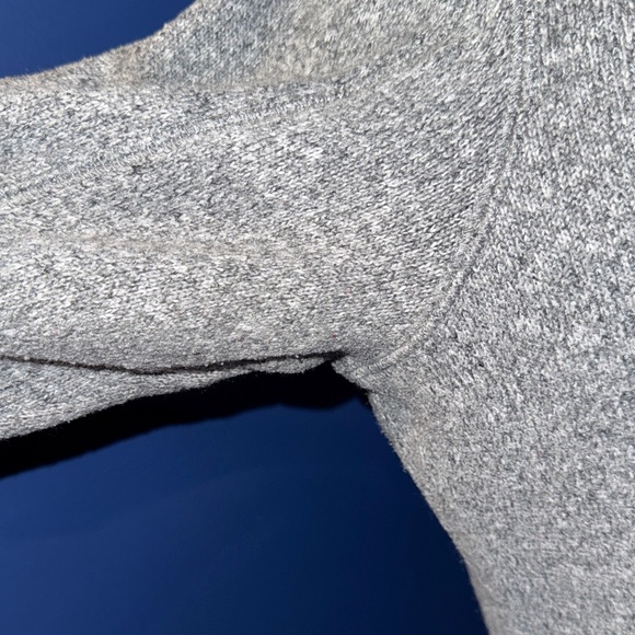 Old Navy Active- Women's Grey Hoodie Size Medium - Picture 9 of 17